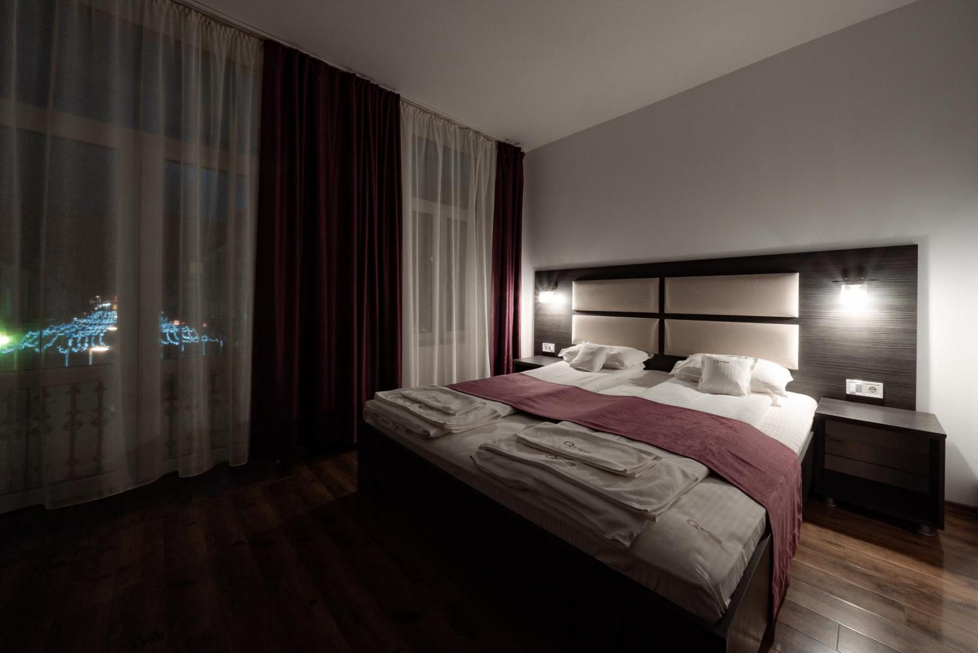 Hotel Quantum House Vatra Dornei Esterno foto